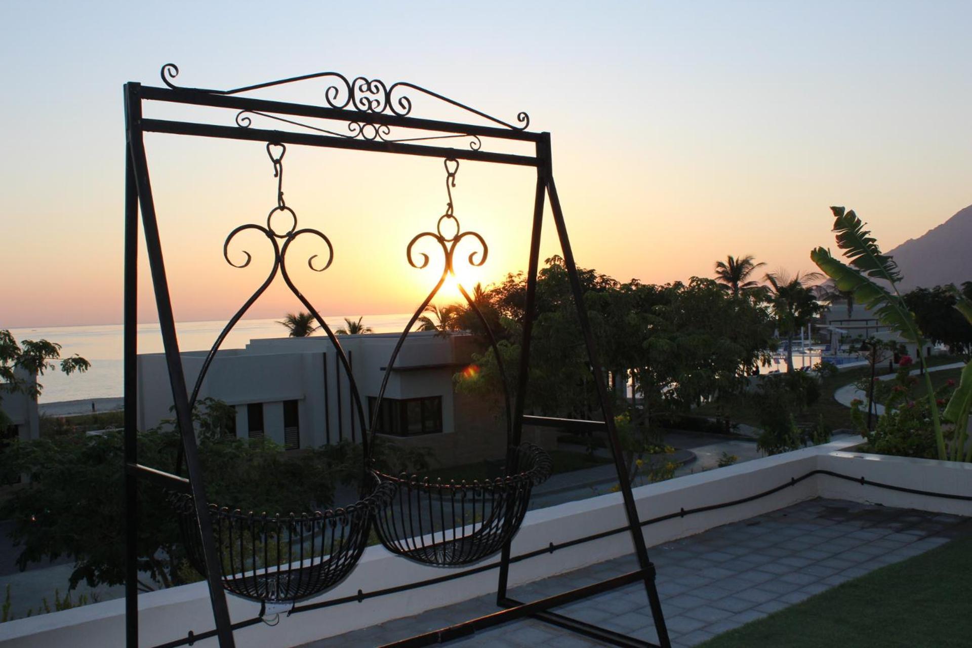 Villa Front *