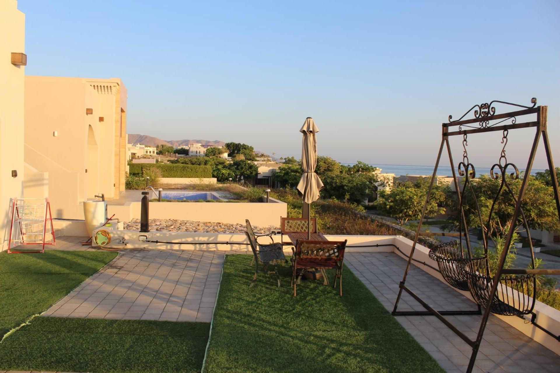 Front Villa *